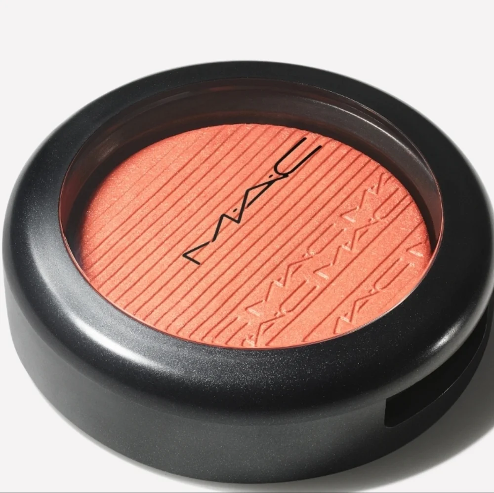 MAC Just A Pinch Extra Dimension Blush